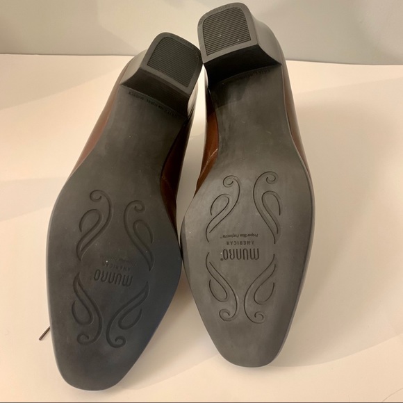 Munro ankle lace up brown leather booties 8.5 WIDE - Picture 6 of 9